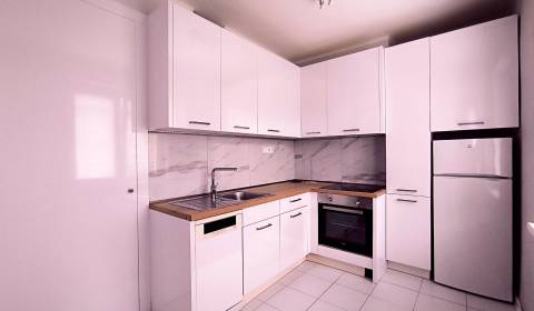 Mieten 2-Zimmer-Wohnung, 2-Zimmer-Wohnung, Školská, Partizánske, Slowa