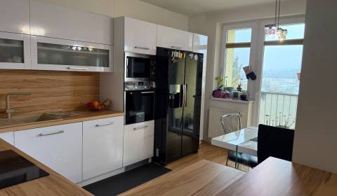 Kaufen 3-Zimmer-Wohnung, 3-Zimmer-Wohnung, Čermanské námestie, Nitra, 