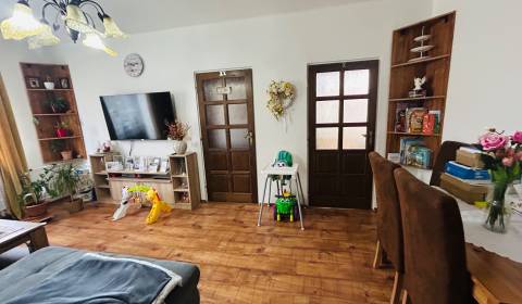 Kaufen 3-Zimmer-Wohnung, 3-Zimmer-Wohnung, Novomestská, Nové Zámky, Sl