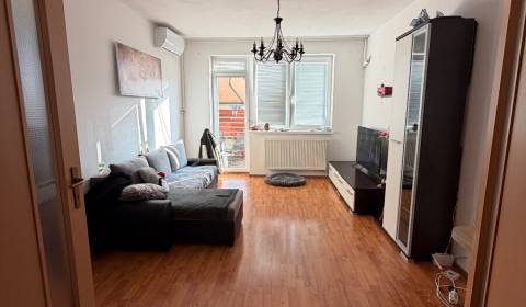 Kaufen 2-Zimmer-Wohnung, 2-Zimmer-Wohnung, Senec, Slowakei