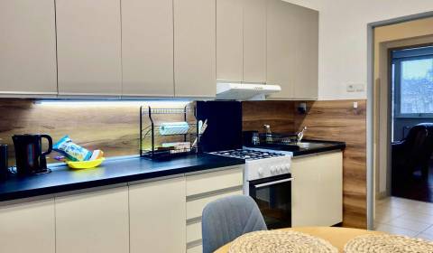 Mieten 3-Zimmer-Wohnung, 3-Zimmer-Wohnung, Komárno, Slowakei
