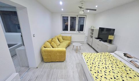 Kaufen 2-Zimmer-Wohnung, 2-Zimmer-Wohnung, Bánovce nad Bebravou, Slowa