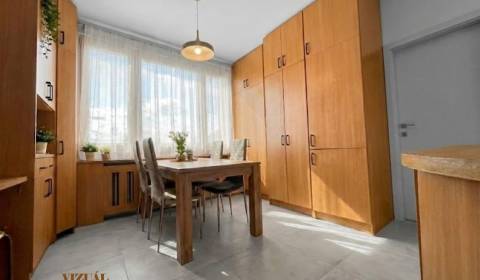 Kaufen 3-Zimmer-Wohnung, 3-Zimmer-Wohnung, 5.Apríla, Bánovce nad Bebra