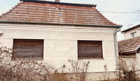 Kaufen Einfamilienhaus, Einfamilienhaus, Bešeňovská ulica, Nové Zámky,