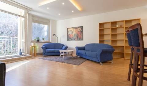 Mieten 3-Zimmer-Wohnung, 3-Zimmer-Wohnung, Zámocká, Bratislava - Staré