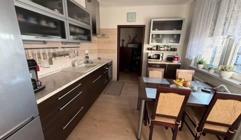 Kaufen 3-Zimmer-Wohnung, 3-Zimmer-Wohnung, P.O. Hviezdoslava, Topoľčan