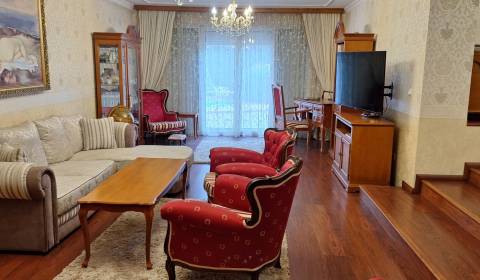 Luxuriöses Einfamilienhaus mit Pool in Komárno