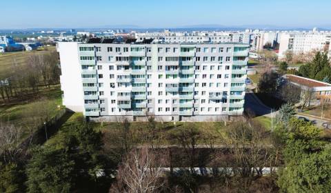 Kaufen 3-Zimmer-Wohnung, 3-Zimmer-Wohnung, Leningratská, Michalovce, S