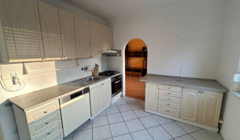 Kaufen 3-Zimmer-Wohnung, 3-Zimmer-Wohnung, M. R. Štefánika, Nové Zámky