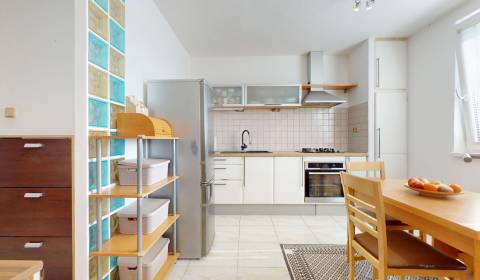 Kaufen 4-Zimmer-Wohnung, 4-Zimmer-Wohnung, Opatovská, Trenčín, Slowake