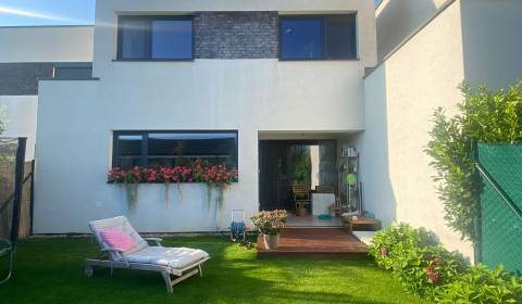 Kaufen Einfamilienhaus, Einfamilienhaus, Radová, Senec, Slowakei