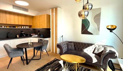 Mieten 2-Zimmer-Wohnung, 2-Zimmer-Wohnung, Bottova, Bratislava - Staré