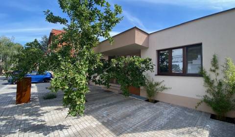 Mieten 3-Zimmer-Wohnung, 3-Zimmer-Wohnung, Sološnická, Bratislava - Ka