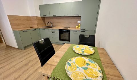 Mieten 2-Zimmer-Wohnung, 2-Zimmer-Wohnung, Štefánikova, Senica, Slowak