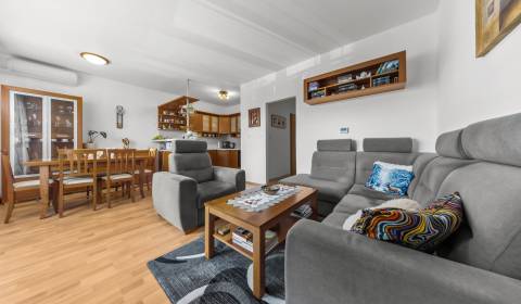 Kaufen 4-Zimmer-Wohnung, 4-Zimmer-Wohnung, Nejedlého, Bratislava - Dúb