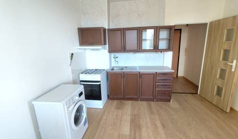 Mieten 1-Zimmer-Wohnung, 1-Zimmer-Wohnung, Nové Zámky, Slowakei