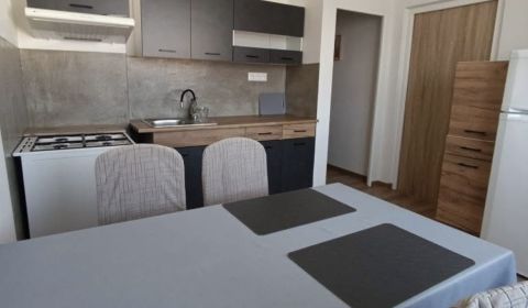 Mieten 3-Zimmer-Wohnung, 3-Zimmer-Wohnung, Vinohradská, Hlohovec, Slow