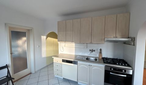 Kaufen 3-Zimmer-Wohnung, 3-Zimmer-Wohnung, M. R. Štefánika, Nové Zámky