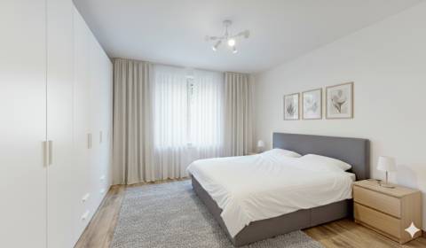 Kaufen 4-Zimmer-Wohnung, 4-Zimmer-Wohnung, Sklenárova, Bratislava - Ru