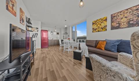 Kaufen 4-Zimmer-Wohnung, 4-Zimmer-Wohnung, Žltá, Bratislava - Petržalk