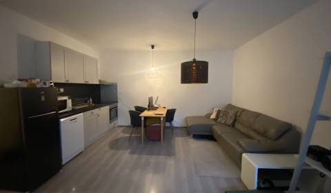 Kaufen 2-Zimmer-Wohnung, 2-Zimmer-Wohnung, Svetlá ulica, Bratislava - 