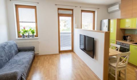 Mieten 2-Zimmer-Wohnung, 2-Zimmer-Wohnung, M.R.Šterfánika, Senec, Slow