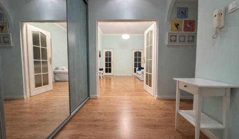 Kaufen 4-Zimmer-Wohnung, 4-Zimmer-Wohnung, Obchodná, Bratislava - Star