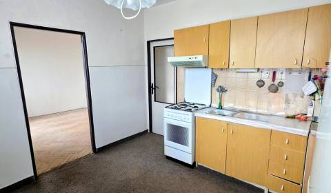 Kaufen 3-Zimmer-Wohnung, 3-Zimmer-Wohnung, Užhorodská, Košice - Juh, S