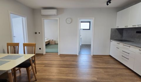 Mieten 3-Zimmer-Wohnung, 3-Zimmer-Wohnung, Gábora Steinera, Trnava, Sl
