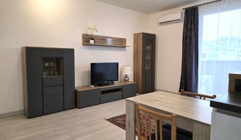 VERMIETUNG -  3 Zimmer Wohnung im Neubau - Nitra, nah des Zentrum