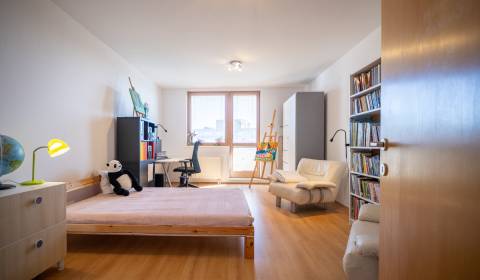 Kaufen 3-Zimmer-Wohnung, Záhradnícka, Bratislava