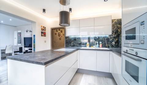 Kaufen 3-Zimmer-Wohnung, 3-Zimmer-Wohnung, Trnavská, Pezinok, Slowakei