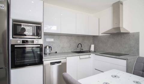 Mieten 2-Zimmer-Wohnung, 2-Zimmer-Wohnung, Nové Zámky, Slowakei