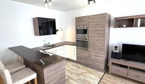 Mieten 2-Zimmer-Wohnung, 2-Zimmer-Wohnung, Mesačná, Dunajská Streda, S