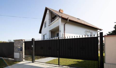 Kaufen Einfamilienhaus, Einfamilienhaus, neuvedená, Dunajská Streda, S