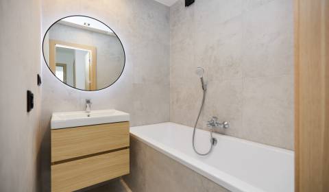 Kaufen 4-Zimmer-Wohnung, 4-Zimmer-Wohnung, Humenská, Košice - Západ, S
