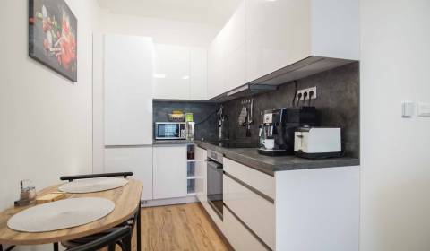 Kaufen 2-Zimmer-Wohnung, 2-Zimmer-Wohnung, Nové Zámky, Slowakei