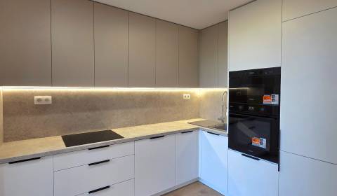 Kaufen 3-Zimmer-Wohnung, 3-Zimmer-Wohnung, Palárikova, Košice - Juh, S