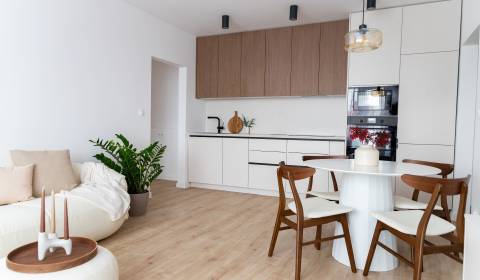 Kaufen 3-Zimmer-Wohnung, 3-Zimmer-Wohnung, Medzilaborecká, Bratislava 
