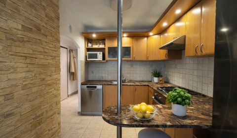 Mieten 3-Zimmer-Wohnung, 3-Zimmer-Wohnung, Gejzu Dusíka, Trnava, Slowa