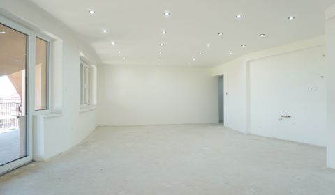 Kaufen 3-Zimmer-Wohnung, 3-Zimmer-Wohnung, Komárno, Slowakei