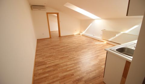 Kaufen Geschäftsräumlichkeiten, Geschäftsräumlichkeiten, Mierové námes