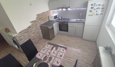 Mieten 2-Zimmer-Wohnung, 2-Zimmer-Wohnung, Nové Zámky, Slowakei