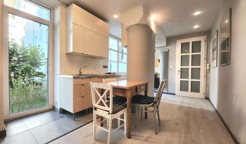 Mieten 2-Zimmer-Wohnung, 2-Zimmer-Wohnung, Jakubovo námestie, Bratisla