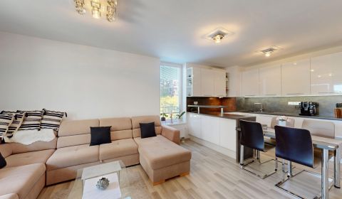 Kaufen 4-Zimmer-Wohnung, 4-Zimmer-Wohnung, Béžová, Bratislava - Petrža