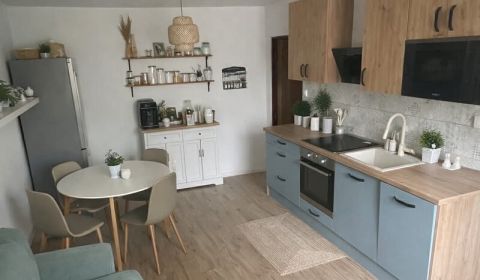 Kaufen 3-Zimmer-Wohnung, 3-Zimmer-Wohnung, M. R. Štefánika, Levice, Sl