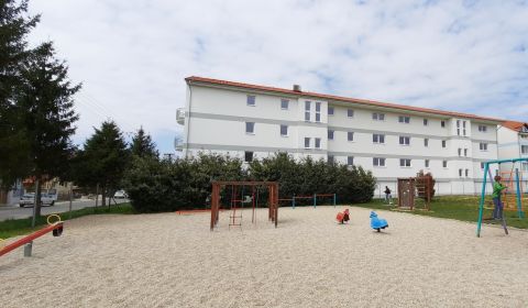 Kaufen 3-Zimmer-Wohnung, 3-Zimmer-Wohnung, Školská, Senec, Slowakei