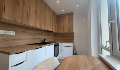 Kaufen 3-Zimmer-Wohnung, 3-Zimmer-Wohnung, Zvolen, Slowakei