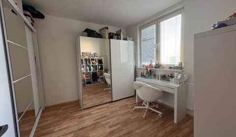 Kaufen 3-Zimmer-Wohnung, 3-Zimmer-Wohnung, Zvončeková, Michalovce, Slo
