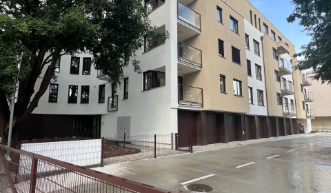Kaufen 3-Zimmer-Wohnung, 3-Zimmer-Wohnung, Šafárikova, Piešťany, Slowa